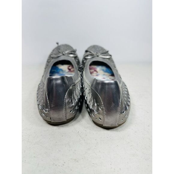 Vionic Silver Ballet Flats Womens 6,5Perforated Leather Comfort Shoes Orthotic - Picture 5 of 7